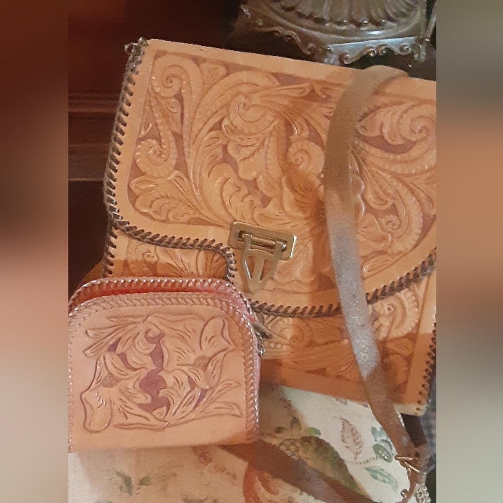 1980 TOOLED LEATHER PURSE MEXICO Handmade + Small Coin Purse